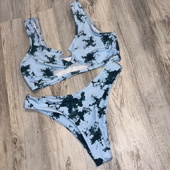 SHEIN Tie Dye High Cut Cheeky Bikini Size M - Picture 2 of 7